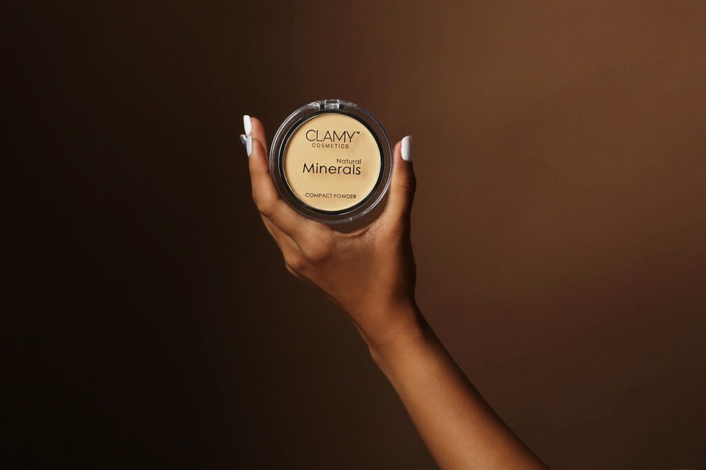 ダウンタイム中に室内で使えるコンパクトな車椅子は？