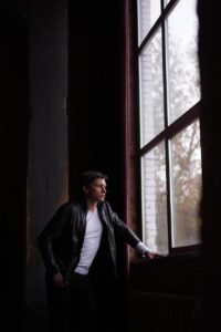 ダウンタイムを軽減するタブレットスタンドで首への負担を減らす方法は？